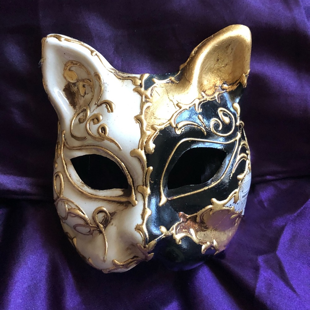 Handmade mask from Italy